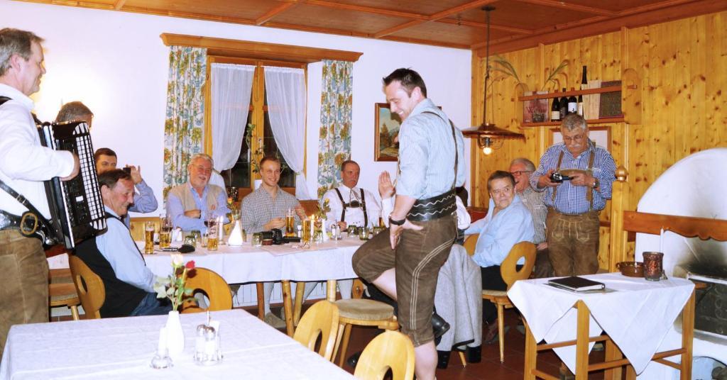 Gasthof Zum Schupfen Hotel Инсбрук Екстериор снимка